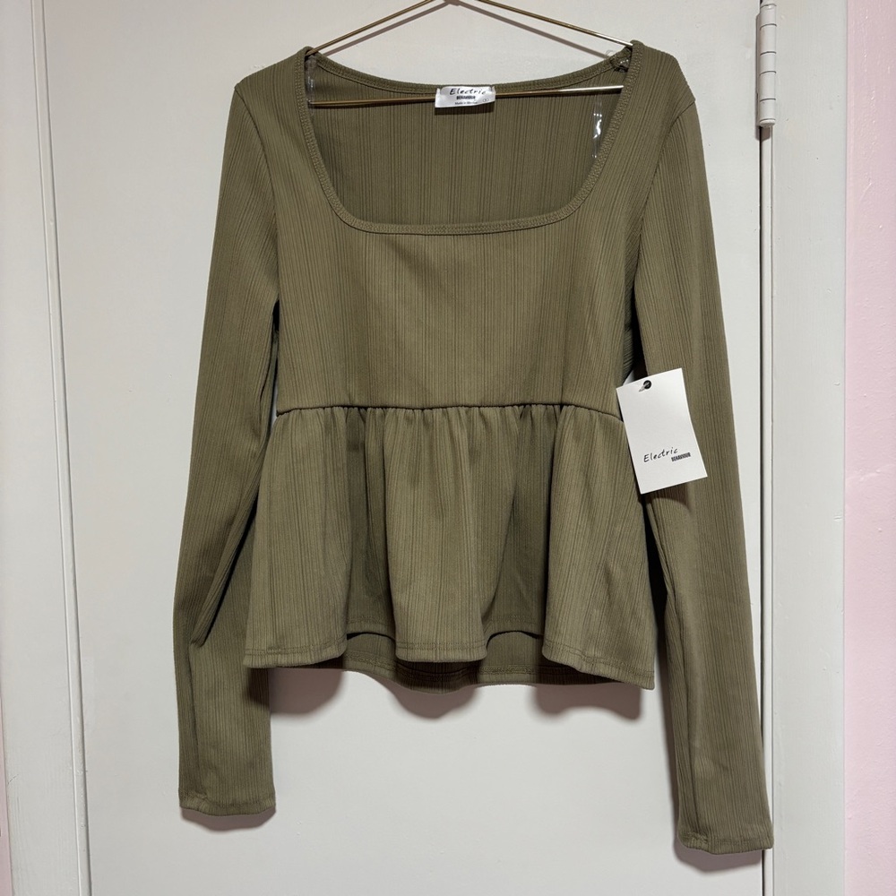 Long sleeve Olive Green Peplum Blouse NWT fairy boho Cottagecore size small sm
